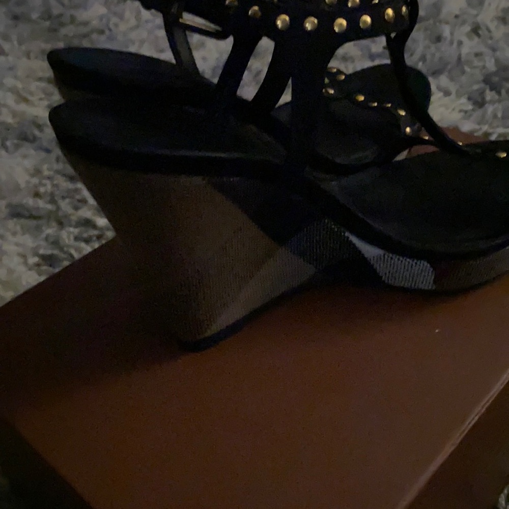 Women’s Burberry sandals, size 37 1/2.